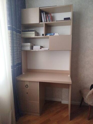 письменный стол: Yazi stolu. satilir ideal vezyetdedir cox istifade olunmayıb yalniz
