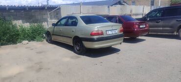 Toyota: Toyota Avensis: 2002 г., 1.8 л, Автомат, Бензин, Седан