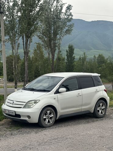 тайота хежбек: Toyota ist: 2003 г., 1.5 л, Автомат, Бензин, Хэтчбэк