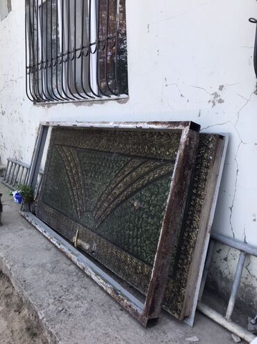 Furnitura və aksessuarlar: Yenisi alındığı üçün satılır. Ruçqası, açarı və.s üstündədir