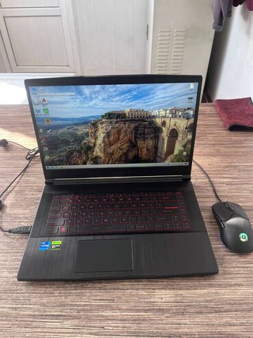 notebook klaviatura: İşlənmiş MSI, 15.6 ", Intel Core i7, 512 GB