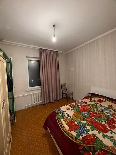 106: 3 комнаты, 65 м², 12 мкр 106 серия, 9 этаж, Старый ремонт — 9