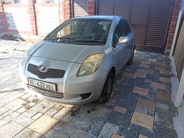 Toyota: Toyota Vitz: 2005 г., 1 л, Вариатор, Бензин, Хэтчбэк