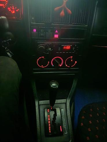 Audi: Audi 80: 1993 г., 2 л, Автомат, Бензин, Седан — 14