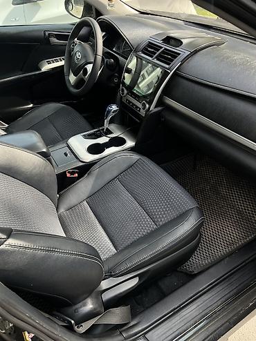 Продажа авто: Toyota Camry: 2013 г., Автомат, Газ, Седан — 3