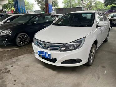 byd e5 2019 характеристики: BYD : 2019 г., 0.5 л, Автомат, Электромобиль, Седан