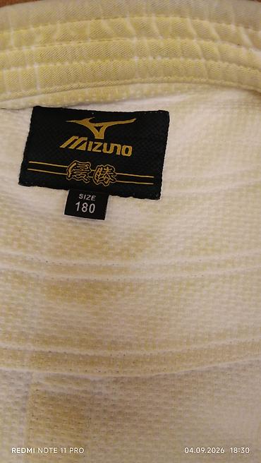 кимено: Кимоно для дзюдо Mizuno - Бренд: Mizuno (ярлык на куртке) - Размер — 3