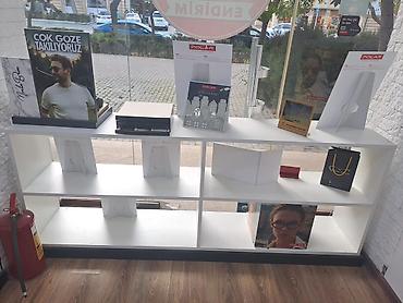 Eynəklər: Vitrin üçün şkaf satılır təcili — 1