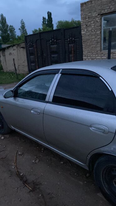 поворотник на виндом: Kia Shuma: 2001 г., 1.6 л, Механика, Бензин, Хетчбек