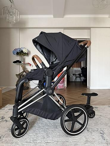 ам ням: Коляска Cybex Priam 4 Белая люлька Черный прогулочный блок Полный — 6