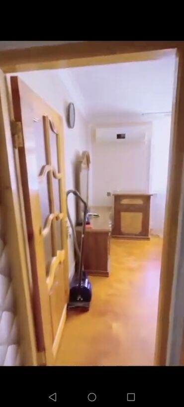 Köhnə tikili: Bakı, 3-cü mikrorayon, 2 otaqlı, Köhnə tikili, m. Memar Əcəmi, 70 kv. m — 3