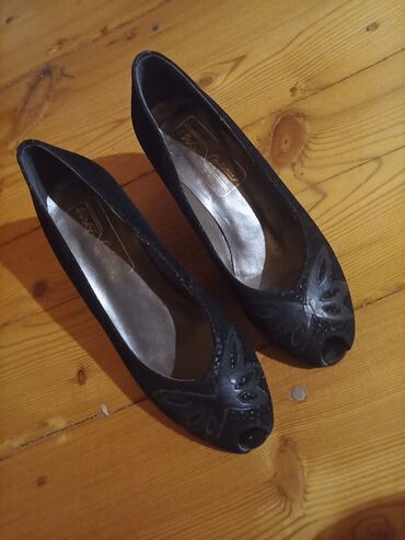 Tuflilər: Tuflilər, Ölçü: 36, rəng - Bej, Yeni — 3