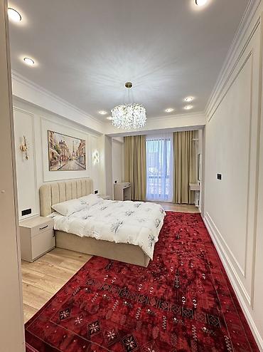 Продажа квартир: 2 комнаты, 82 м², ул. Ахунбаева / Бакаева Элитка, 3 этаж, Дизайнерский ремонт — 1