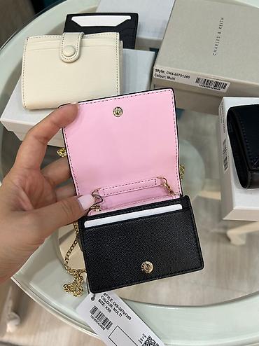 Другие сумки: Мини-сумочка Charles&Keith
Оригинал 🇺🇸 — 6