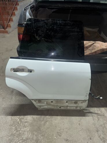 Двери и комплектующие: Дверь Передняя правая Subaru, Б/у, Оригинал at lalafo.kg — 17 Двери и комплектующие: Дверь Передняя правая Subaru, Б/у, Оригинал — 17