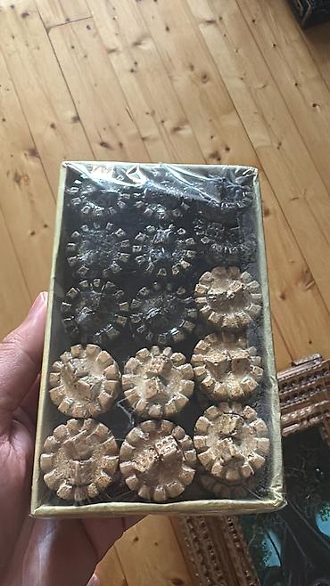 Nərdlər: Nerd daşları
Çeşid hal hazırda var
Çatdırılma var
Zakaz var — 16