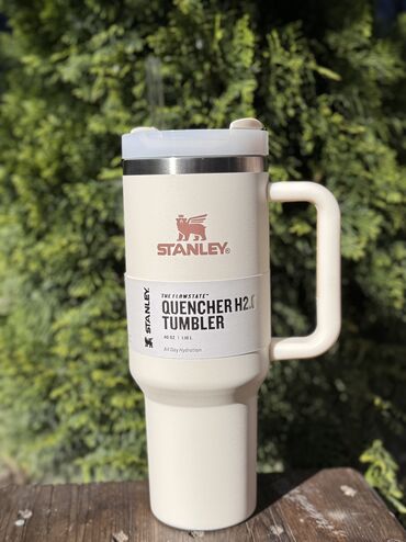 Стаканы: Термокружка Stanley😍😍😍 Объем 1,18л и 0,8л Все цвета в наличии Держит — 4
