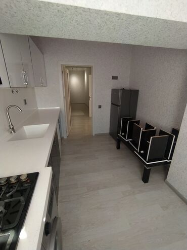 продам кухонный гарнитур бу: Xırdalanda aaffparkin yanında yerləşir bina evi aileye verilir full