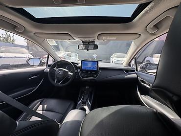 spark 2018: Toyota Corolla: 2019 г., 1.8 л, Вариатор, Гибрид, Седан — 10