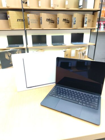 hard disk notebook: Midnight rəng M3 13 ekran 16/256 100% 2cycle qutusu var və original