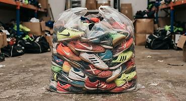 buts nike: Məhsul: Futzal üçün buştlar (idman ayaqqabıları) Təsvir: - Bütün — 2