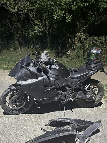 матасыкил: Спортбайк Ducati, 400 куб. см, Бензин, Чоңдор үчүн, Колдонулган — 2