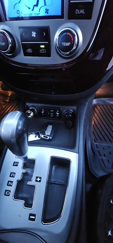 Hyundai: Hyundai Santa Fe: 2010 г., 2.2 л, Типтроник, Дизель, Кроссовер — 13