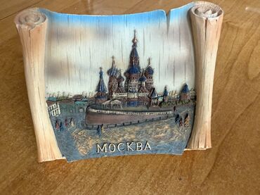 карнавальные маски бишкек: Сувенирный мольберт, выполненный в виде свитка, изображает знаменитый