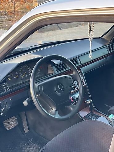 Mercedes-Benz: Mercedes-Benz W124: 1994 г., 3.2 л, Автомат, Бензин, Седан — 9