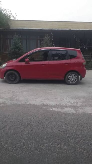 машина 350000: Honda Fit: 2002 г., 1.3 л, Автомат, Бензин, Хэтчбэк