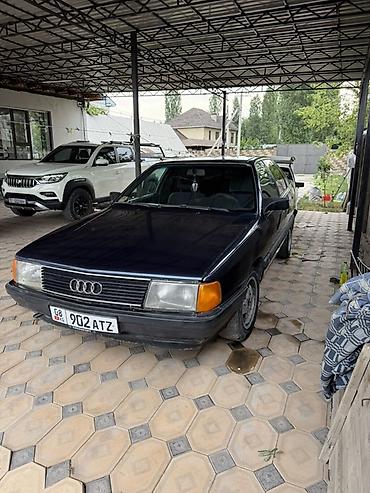 Audi 100: 1988 г., 1.8 л, Механика, Бензин, Седан