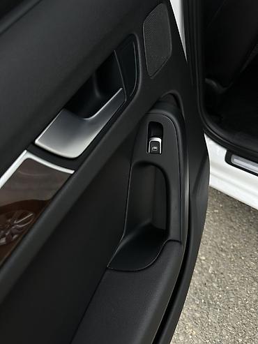 Audi: Audi A4: 1.8 l | 2015 il Sedan — 15