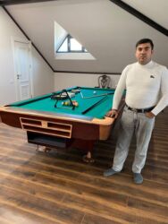 Bilyard masaları: - Yenidir upakovkadadır - Ölçüsü 284 cm × 157 cm - Yüksək — 8