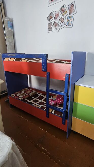 Oğlan və qız üçün, Çarpayı, Matras ilə, Siyirməsiz, Taxta