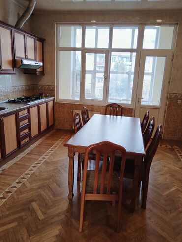 Ofislər: Elmlər metrosunun yaxınlığında yerləşən 160 kv.m sahəsi olan 6 otaqlı — 17