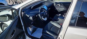 byd e1: Toyota Prius: 2017 г., 1.8 л, Вариатор, Гибрид, Хэтчбэк — 9