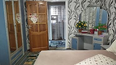 Продажа коттеджей и домов: Дом из пяти комнат имеется хоз постройки сарай на 10 голов, два — 15