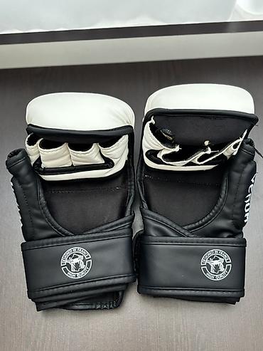 Перчатки: Venum brendinin boks/MAF əlcəkləri - Rəng: ağ-qara, Venum-un ikonik — 2