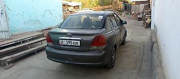 Toyota: Toyota Echo: 2003 г., 1.5 л, Механика, Бензин, Седан — 2