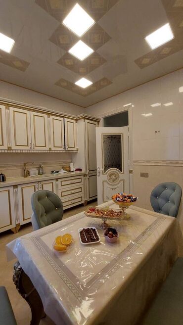 Bağ evlərinin satışı: Bakı, Yasamal, 420 kv. m, 7 otaqlı, Hovuzlu, Kanalizasiya, Kombi, Qaz -da lalafo.az — 18 Bağ evlərinin satışı: Bakı, Yasamal, 420 kv. m, 7 otaqlı, Hovuzlu, Kanalizasiya, Kombi, Qaz — 18