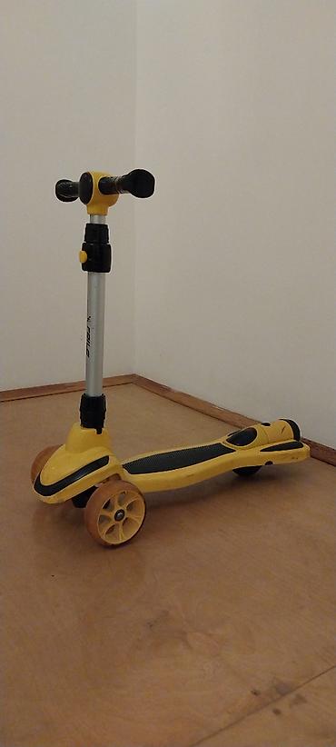 skuter samokat: Baha alınıb. Səliqəli qalıb. Tam işləkdir. Adaptoru itirilib. Əlaqə — 1