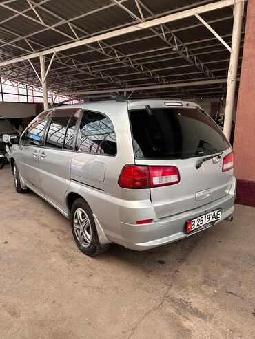 Toyota: Toyota : 1999 г., 2 л, Автомат, Бензин, Минивэн