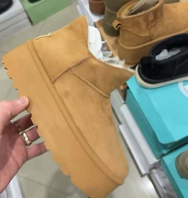 Ugg obuća: Ugg obuća 40, bоја - Bela — 1