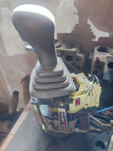 Двигатели, моторы и ГБЦ: Мерседес 1831 Кабина 1992г.в. по запчестям. двиготель oм401la (не at lalafo.kg — 7 Двигатели, моторы и ГБЦ: Мерседес 1831 Кабина 1992г.в. по запчестям. двиготель oм401la (не — 7