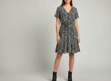 sukienki wieczorowe z dekoltem v: Vices, Women`s dress, size M