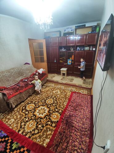 обмен с моей доплатой: 3 комнаты, 50 м², Индивидуалка, 1 этаж, Косметический ремонт