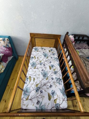 Təknəfərlik uşaq çarpayıları: Oğlan və qız üçün, İşlənmiş, Çarpayı, Bazasız, Matras ilə, Siyirməsiz — 2