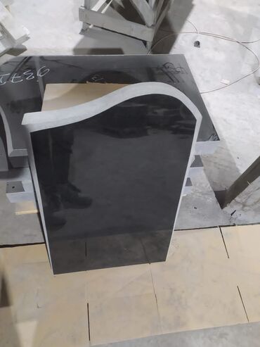 Ритуальные услуги: Изготовление овалов с фото, Изготовление табличек, Уход за могилами | Габбро, Гранит, Металл | Оформление — 17