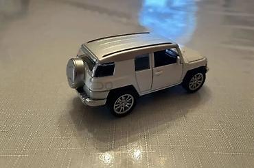 Oyuncaqlar: Metal oyuncaq avtomobil – ofroud üslublu SUV modelinin miniatura — 3