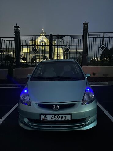 правый крыло фит: Honda Fit: 2002 г., 1.5 л, Вариатор, Бензин, Хэтчбэк